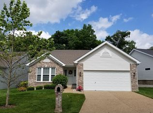 216 Strayhorn Dr, Saint Peters, MO 63376