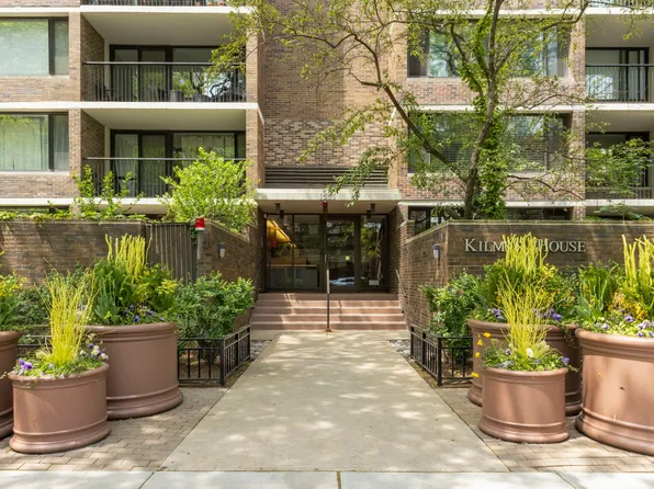 1555 N Sandburg Ter APT 305K, Chicago, IL 60610