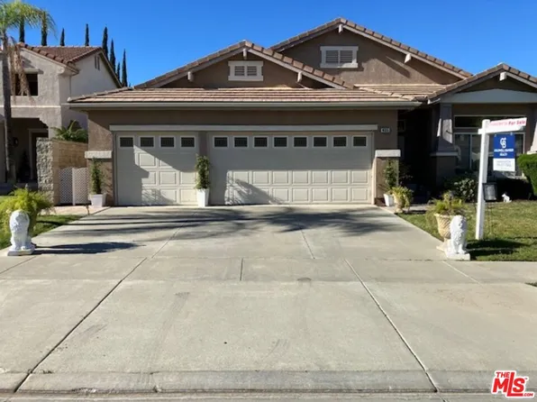 435 Rembrandt Dr, Corona, CA 92882
