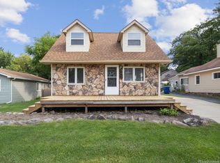 3946 Hazelett Dr, Waterford, MI