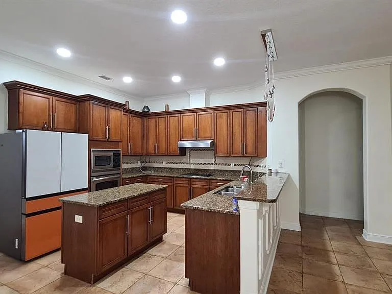 10547 Martinique Isle Dr — Photo 6