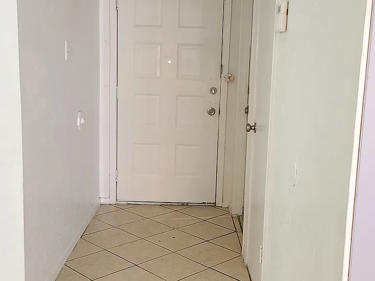 2703 Ponderosa St — Photo 4