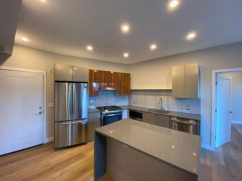 1st image of 519 Poplar St #B218