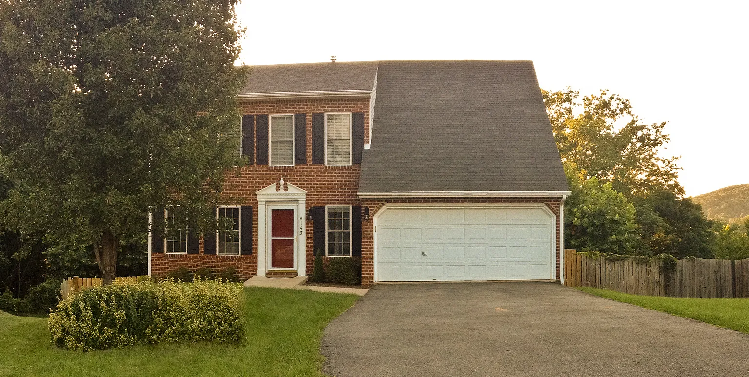 6143 Carolina Trl photo 1