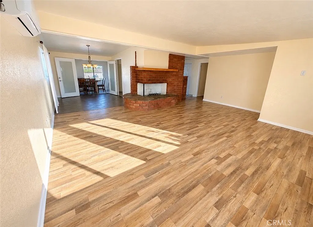 3 bed, 1590 sqft, $3,200 — Photo 4