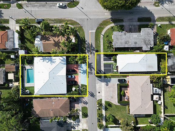 3rd image of 806 NE 6th St
