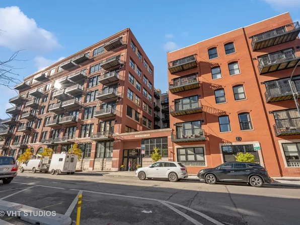 226 N Clinton St APT 507, Chicago, IL 60661