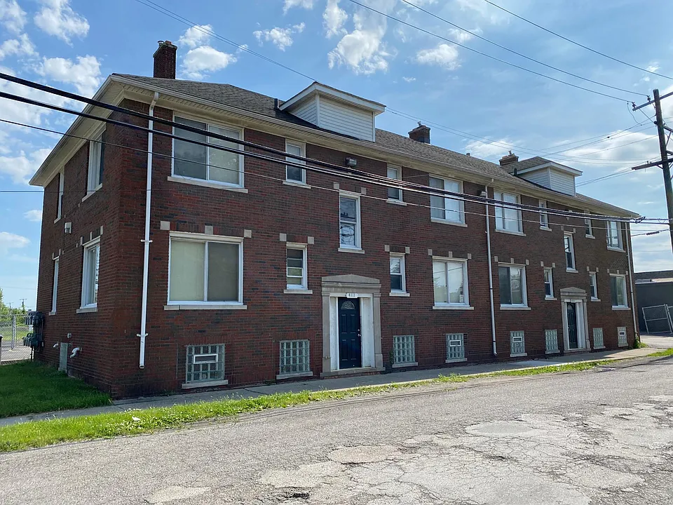 4111-4113 Midland Ave