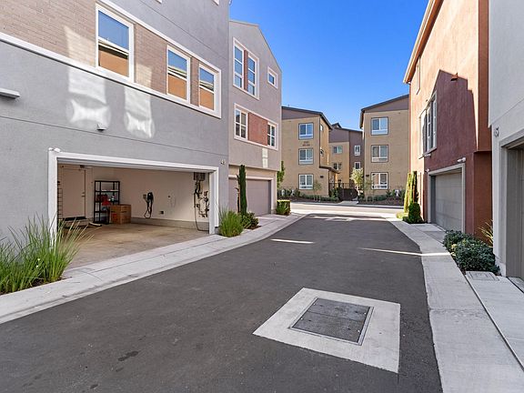 4th image of 2700 E Chaucer St #49