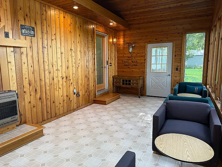 2 bed, 1928 sqft, $3,000 — Photo 2