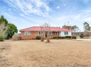 4624 W McDuffie Crossing Rd, Lumberton, NC 28360