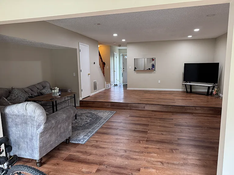 6 Townsend Ct — Photo 7