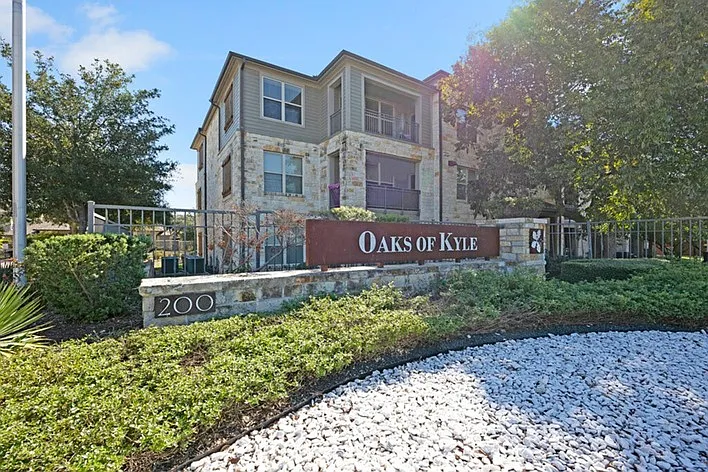 Oaks of Kyle Apartments — Photo 5