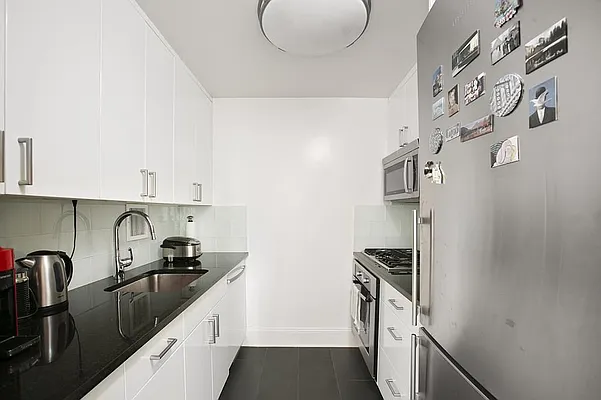 Sold by R New York | media 17