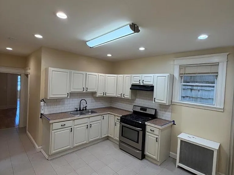 816 S 16th St — Photo 3