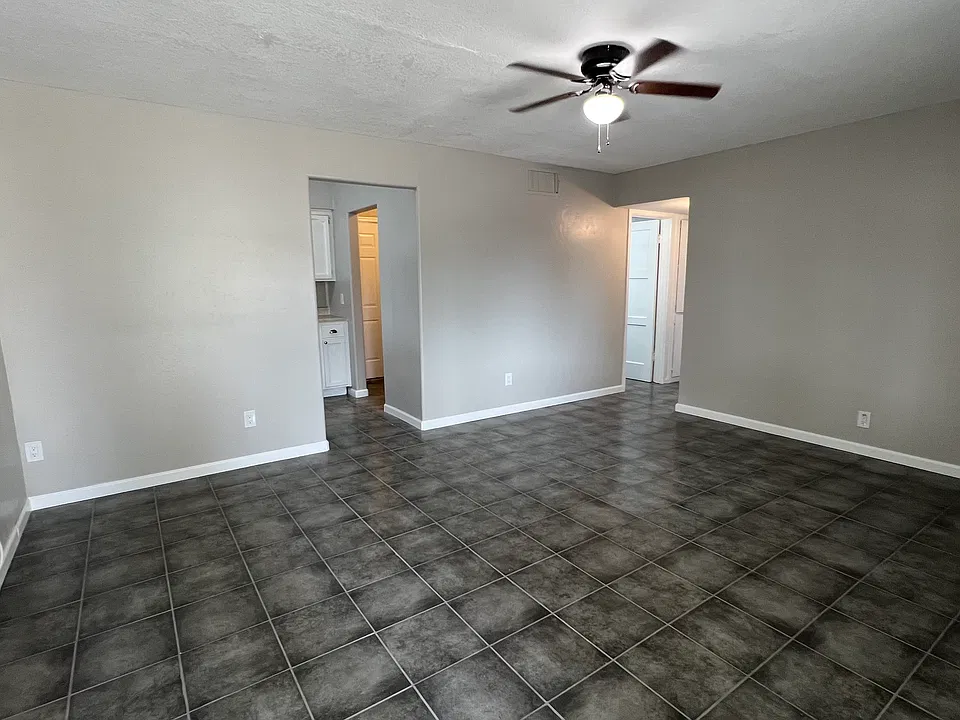 2539 E Cameron Vis #2539