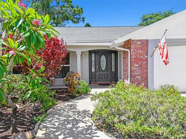 1265 Royal Oak Dr, Dunedin, FL 34698