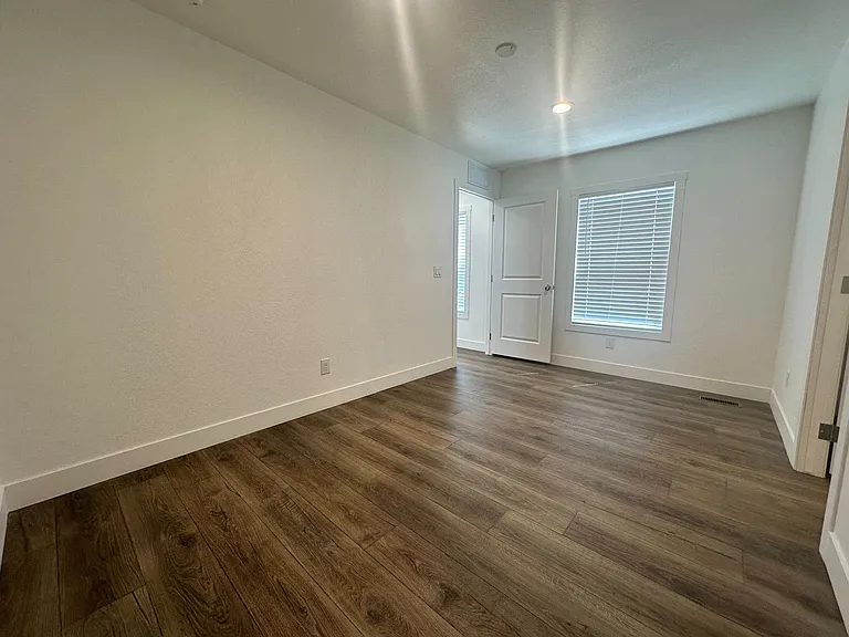 2060 N Ctr #381 — Photo 16