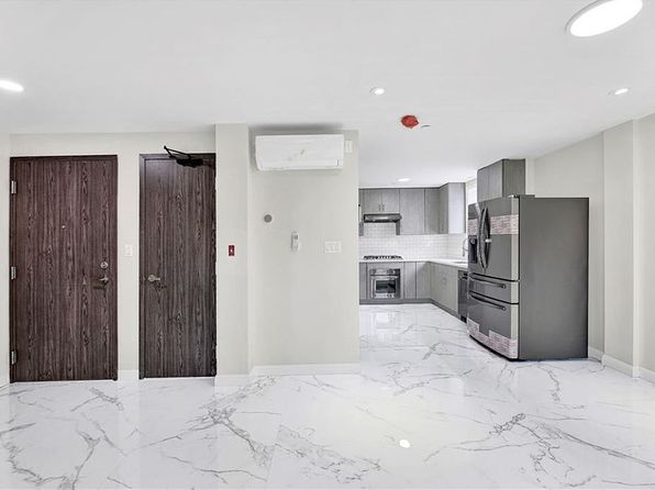 new-york-city-new-york-439603543 picture