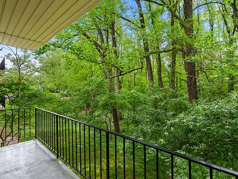 10643 Weymouth St #103 — Photo 29