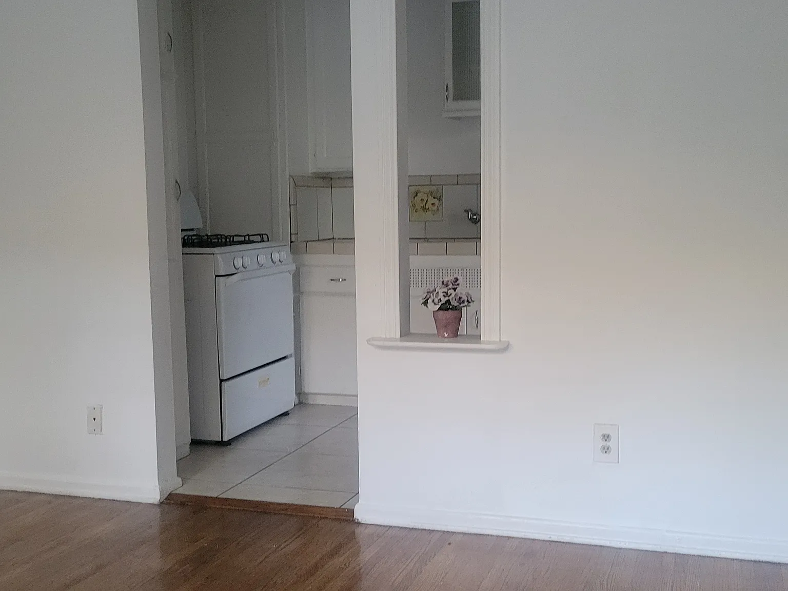 1 bed, 600 sqft, $1,990 — Photo 3