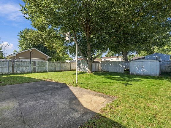 5th image of 2255 Cardston Dr
