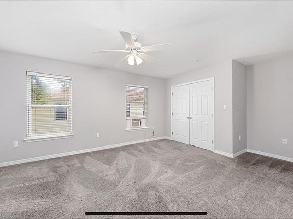 5th image of 10 Park Pl SE Unit B5