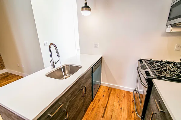 Rented by Nooklyn NYC LLC | media 48