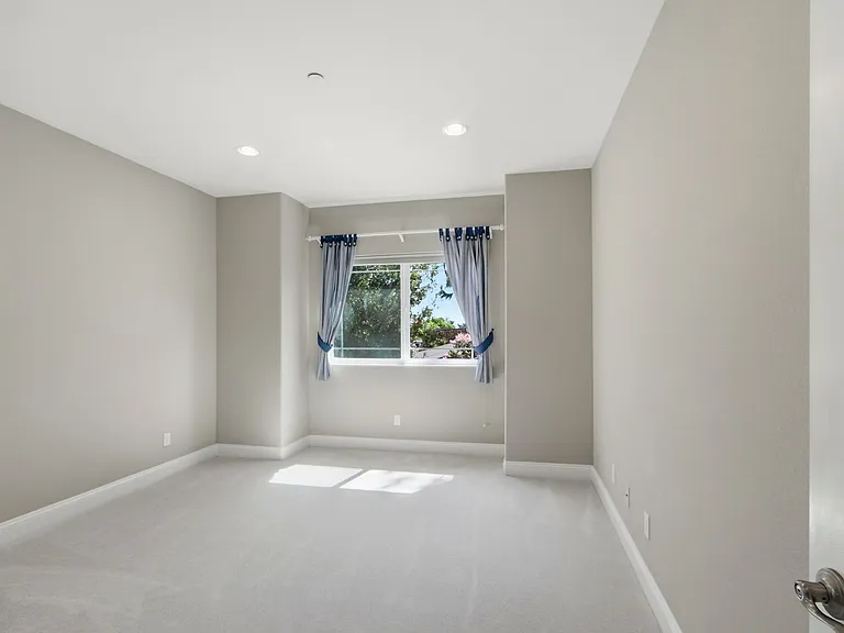 1367 Ramon Dr — Photo 17