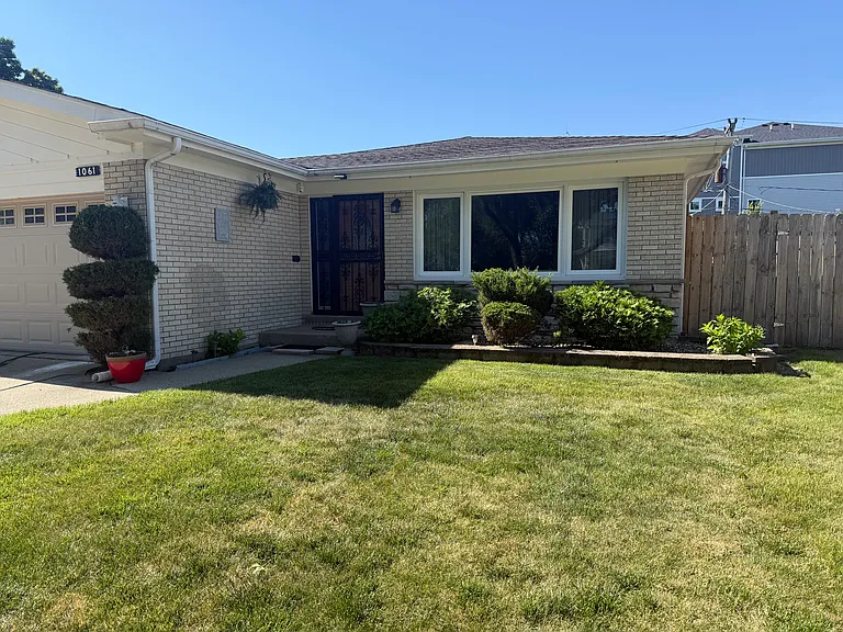 1061 Wicke Ave — Photo 1