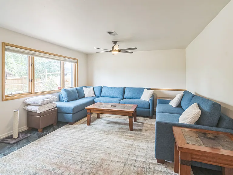 437 W Garnet Ave — Photo 12