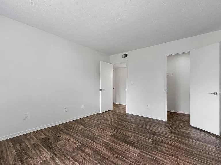 1318 Brockett Pl — Photo 23