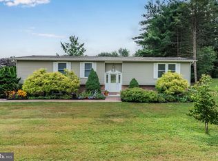 30 Hamilton Rd, Boiling Springs, PA 17007