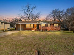 3504 Cable St NW, Huntsville, AL 35810