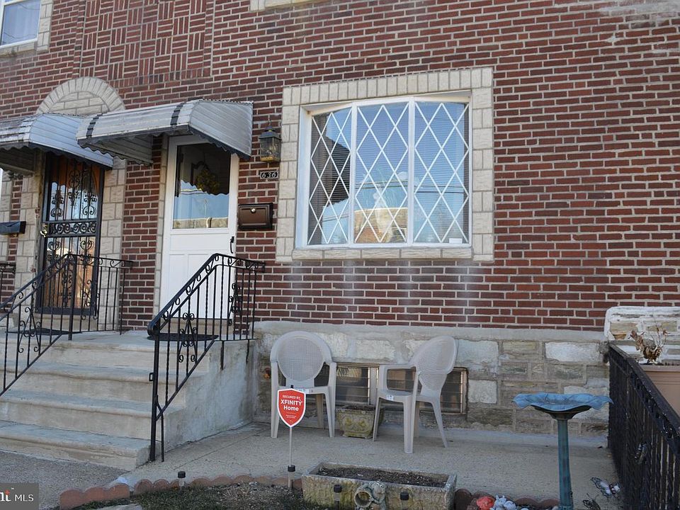 1st image of 636 E Courtland St
