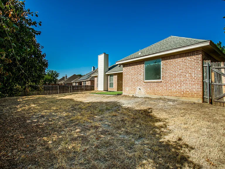 224 Blossom Ln — Photo 13