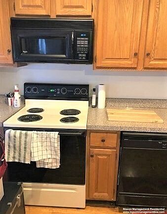 2nd image of 527 Columbus Ave #1