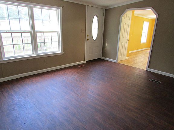 3rd image of 432 Woodland Ave