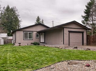 25221 Cheney Dr, Veneta, OR 97487