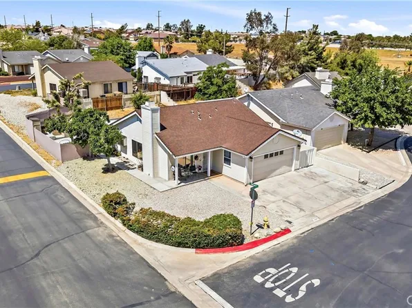 9154 Cherrywood Ln, Hesperia, CA 92344