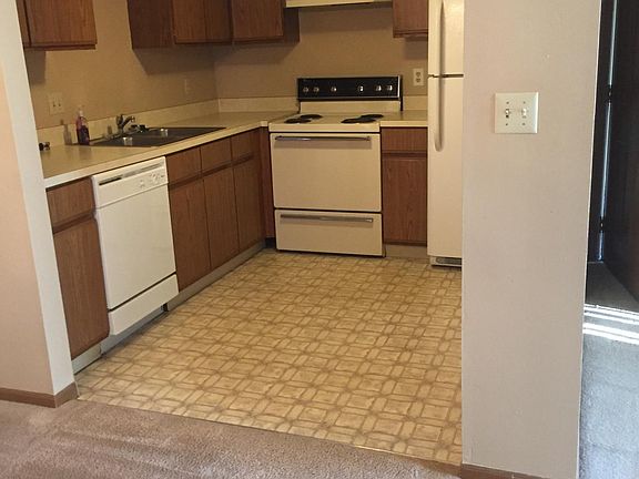 4th image of 6369 Saint Andrews Dr APT 10