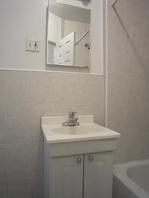 Rented by Apartments by Us | media 28