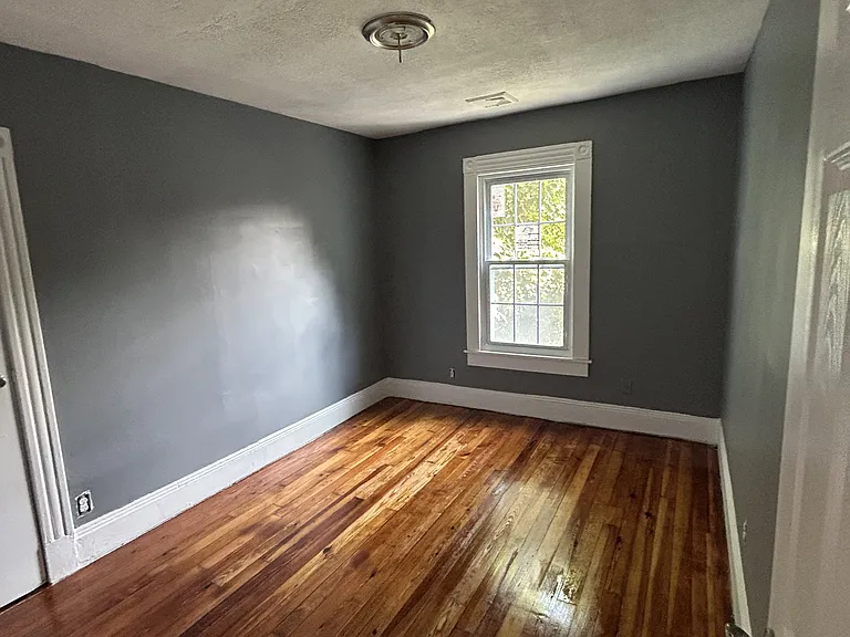 37-39 Wilmont St #3 — Photo 6