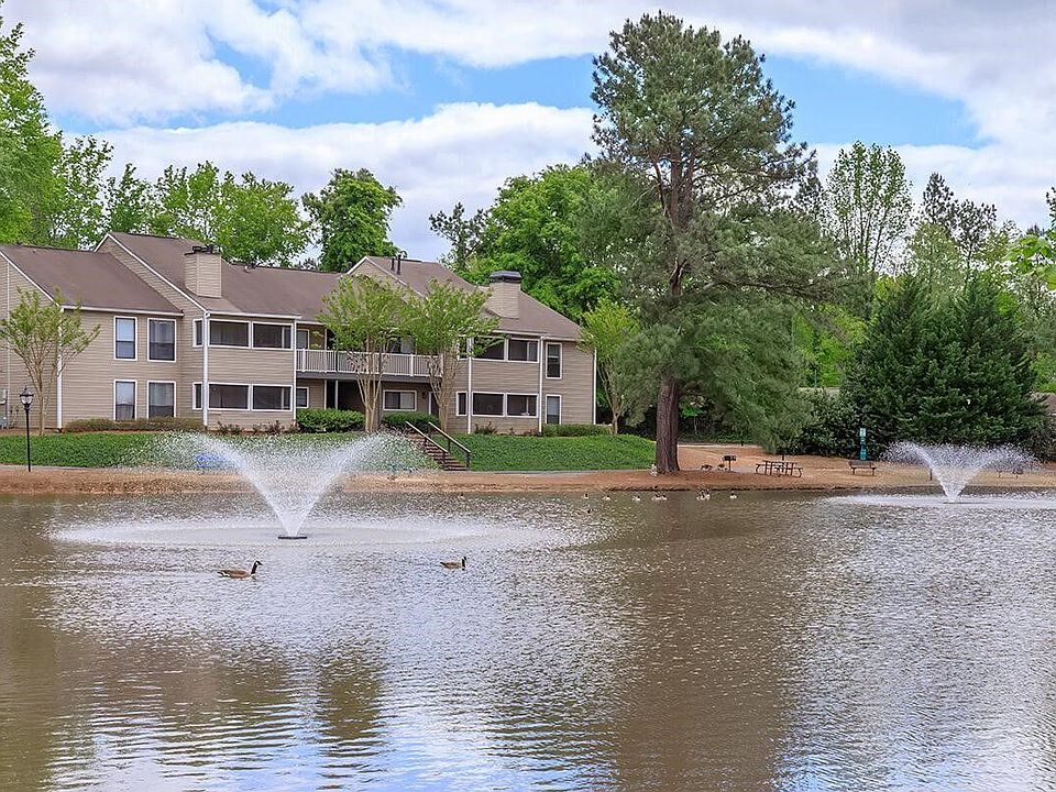 Lakeside Retreat at Peachtree Corners Apartments Peachtree Corners