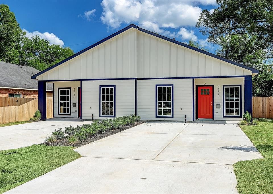 1st image of 4206 Larkspur St #2