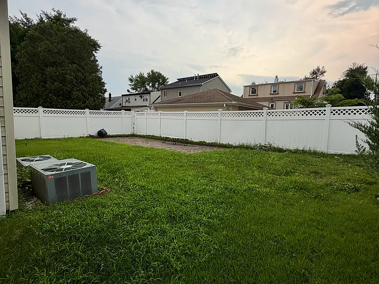 65 Linden St #2 — Photo 17