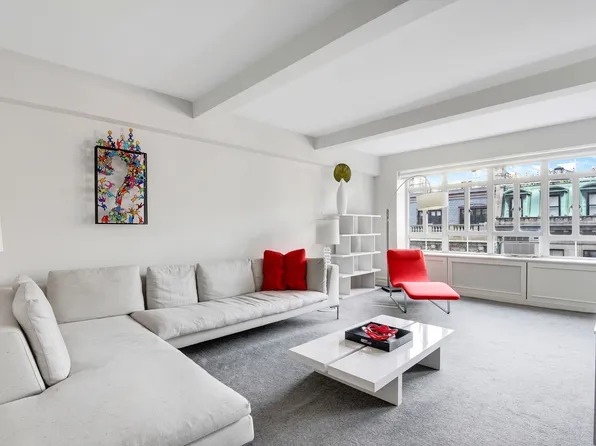 44 East 67th Street image 1 of 16