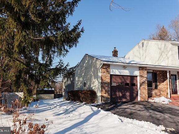 3rd image of 1367 Concord Rd