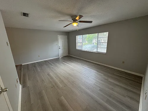 1610 High St Photo 1