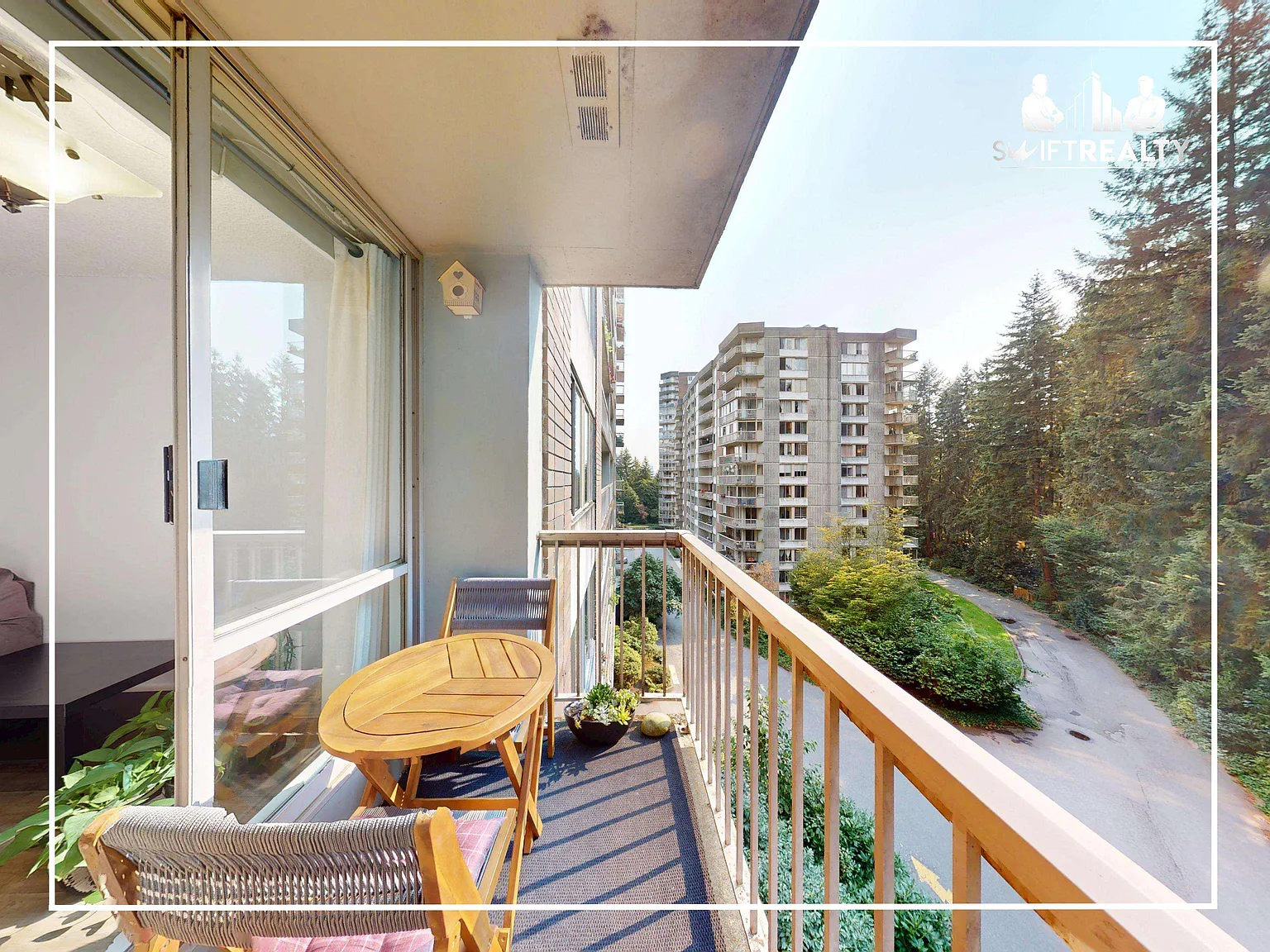 2 bed, 945 sqft, $2,590 — Photo 2